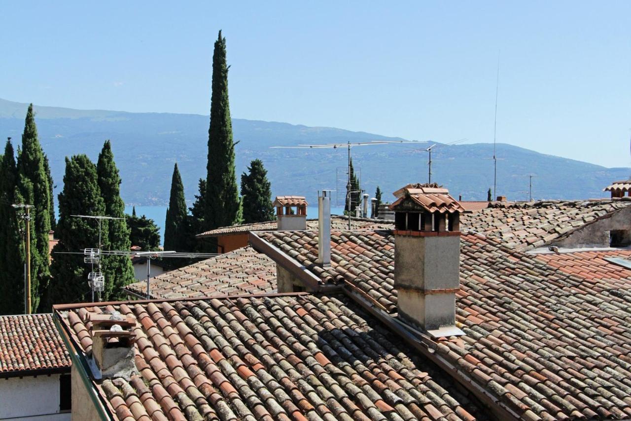 Casa Marsilva - Holiday Apartment With Roof Terrace, Near The Lake Toscolano Maderno Luaran gambar