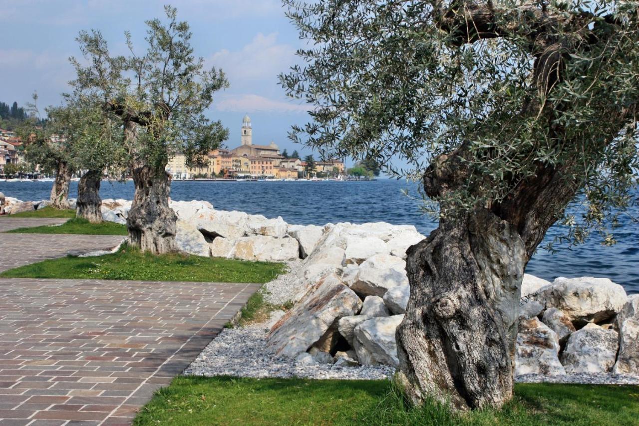 Casa Marsilva - Holiday Apartment With Roof Terrace, Near The Lake Toscolano Maderno Luaran gambar