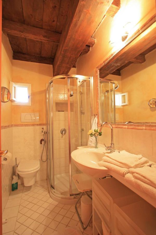 Casa Marsilva - Holiday Apartment With Roof Terrace, Near The Lake Toscolano Maderno Luaran gambar