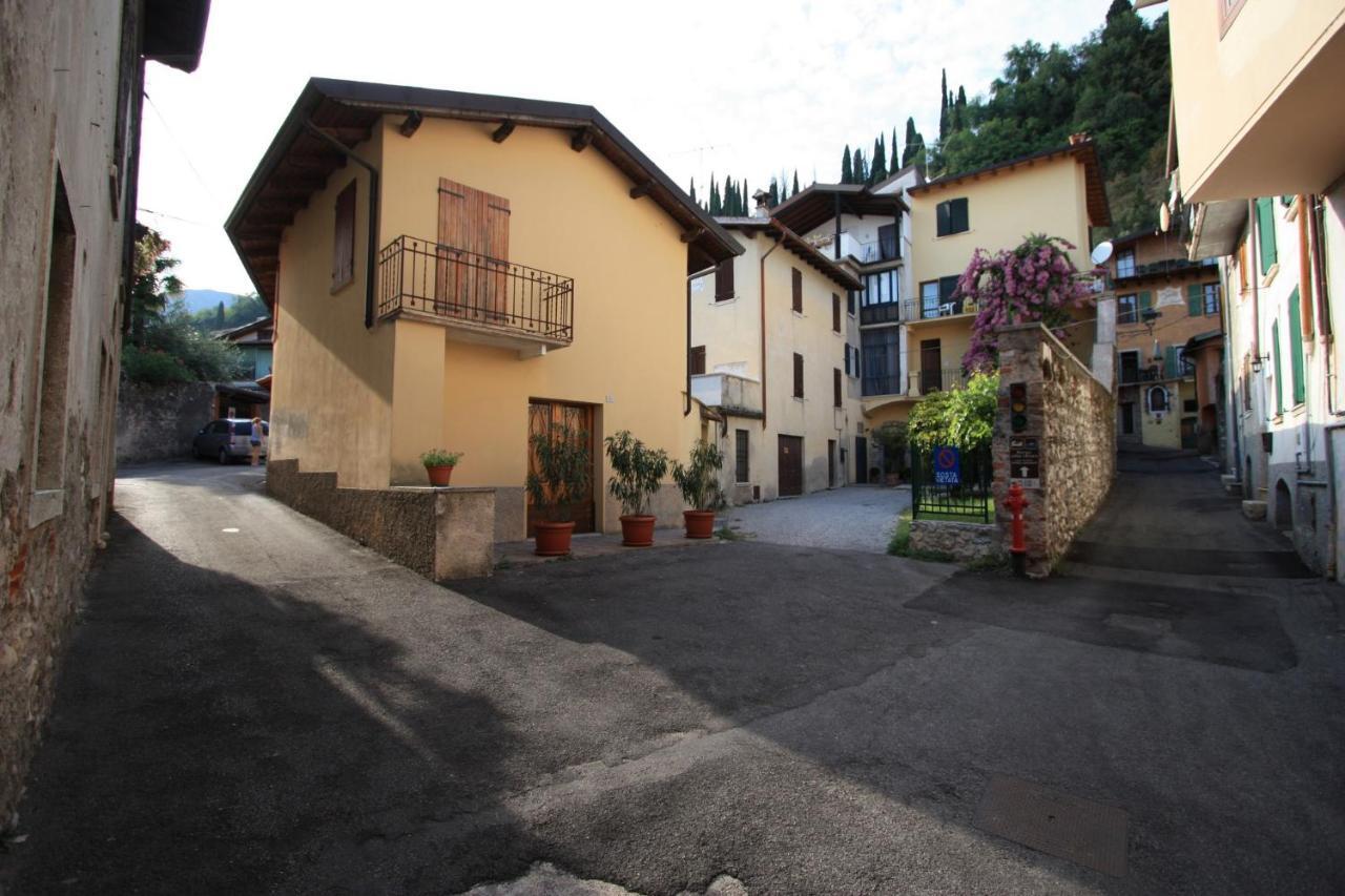 Casa Marsilva - Holiday Apartment With Roof Terrace, Near The Lake Toscolano Maderno Luaran gambar